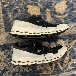 On Running Men's Black and White Sneakers